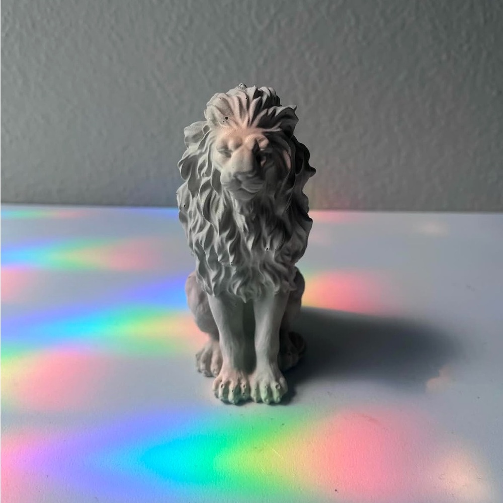 Mighty Lion Statue